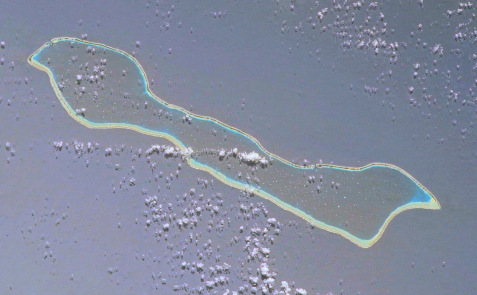 Vue aérienne de l’atoll de Makemo